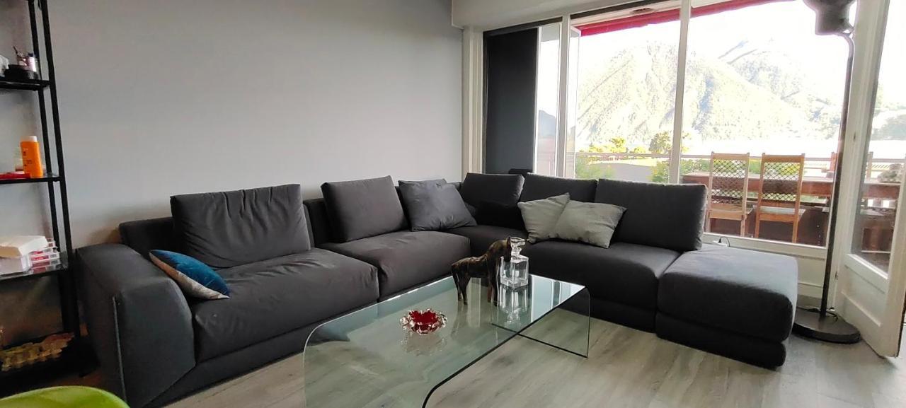 Lugano Lido - Modern And Cozy 2 Bedroom 2 Bathroom Apartment With Top Masterchef Kitchen At The Lugano Lido Touristic And Convention Area. Dış mekan fotoğraf